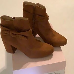 Just Fab booties size 9